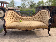 A FINE VICTORIAN COUNTRY HOUSE ANTIQUE ROSEWOOD FRAMED SOFA CHAISE