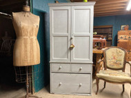 A GOOD ANTIQUE GREY PAINTED PINE HOUSE KEEPERS CUPBOARD CABINET 