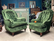 A FINE SUBSTANTIAL PAIR OF ANTIQUE COUNTRY HOUSE CHAIRS ARMCHAIRS