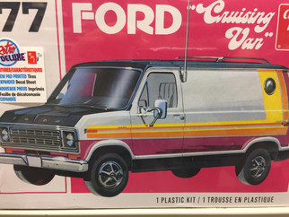 AMT1108 AMT '77 Ford Cruising Van 1/25 Scale Plastic Model Kit