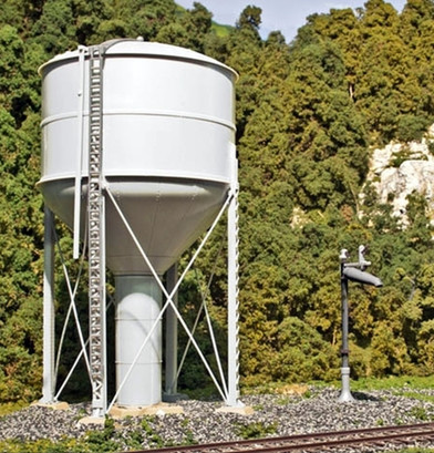 o scale water tower