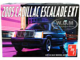AMT1317 AMT 2005 Cadillac Escalade EXT 1/25 Scale Plastic Model Kit