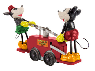 2335190 O scale Lionel Disney's Mickey Mouse and Minnie Mouse Handcar-Red