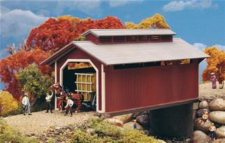933-3652 HO Walthers Willow Glen Covered Bridge Kit