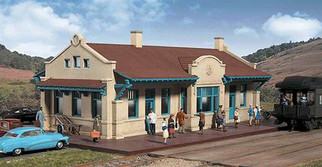 933-2920 Walthers HO Cornerstone Series Mission-Style Depot