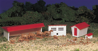 45152 HO Bachmann Farm Buildings w/Animals Kit