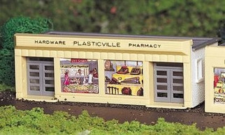 45143 HO Bachmann Hardware Store Kit