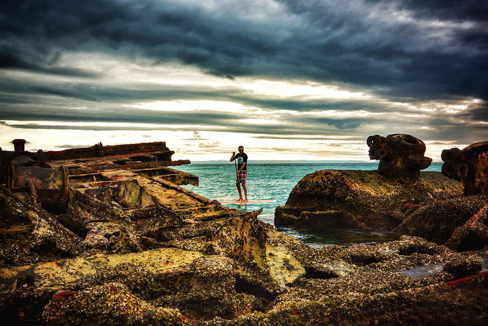 paddle boarding tangalooma wrecks