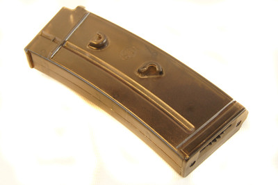 well d52 spare mag in tan