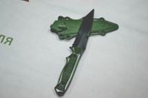 T&D Plastic Training Knife in Oliver Drab (TD018)