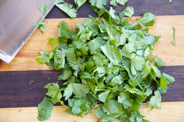 how to chop cilantro