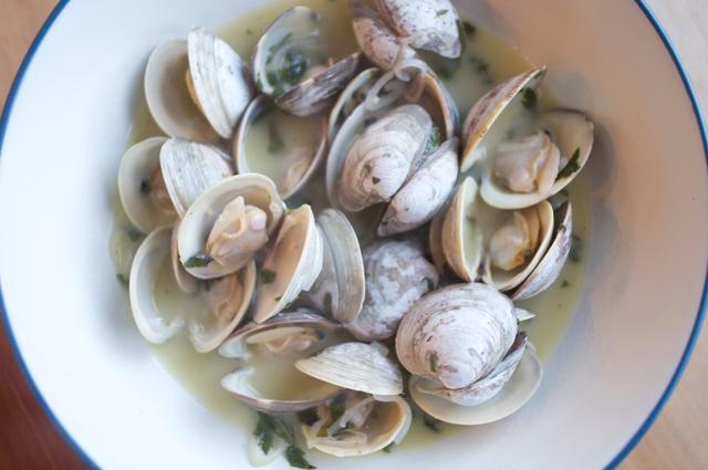 how to make steamed clams with french made easy & wine