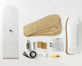 This kit contains everything you need to make one Old-School style skateboard. This classic shape offers a generous graphics area for retro designs. 