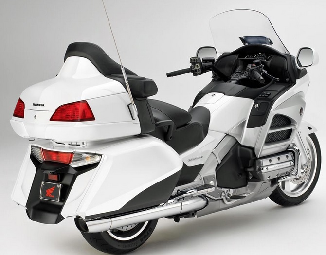 honda-2012-gl1800.jpg