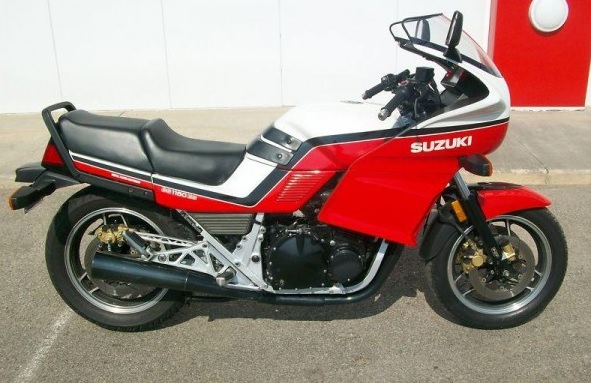 suzuki-gs1150.jpg