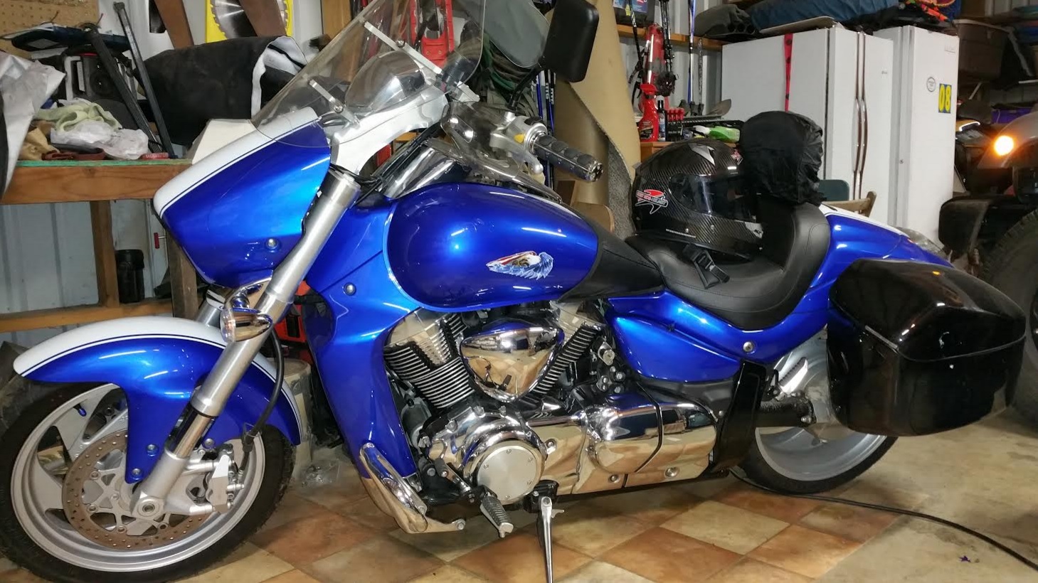 suzuki-m109r.jpg