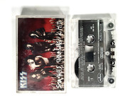 KISS Cassette Tape - Smashes, Thrashes & Hits (Open)