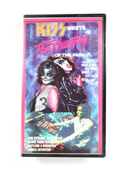 KISS VHS Video Tape - KISS Meets The Phantom (Worldvision)