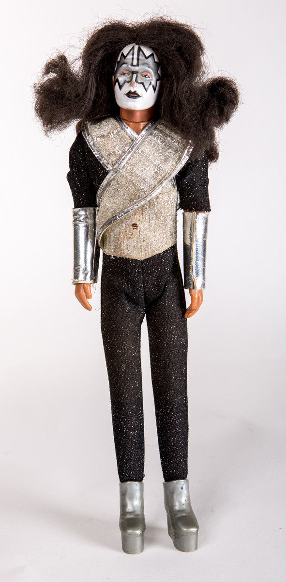 mego kiss dolls 2018