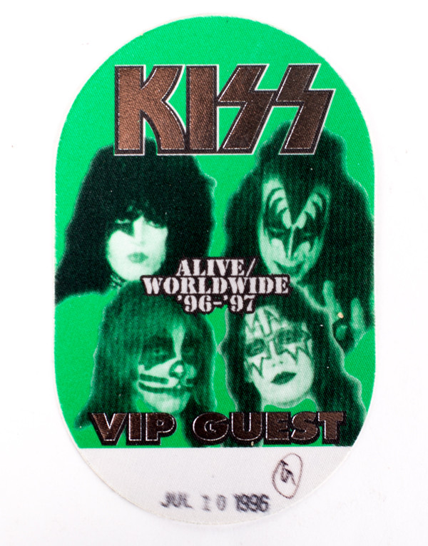 backstage pass game kiss backstage pass game kiss