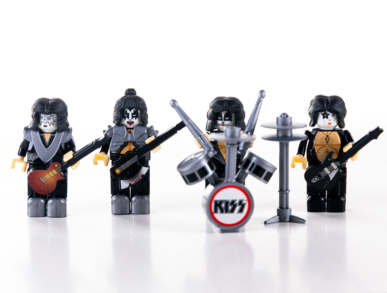 kiss knex