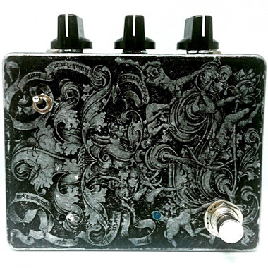 Ezhi & Aka The Flutter lofi flutter/vibrato/tapestop pedal controlled via non-linear strange IR sensor