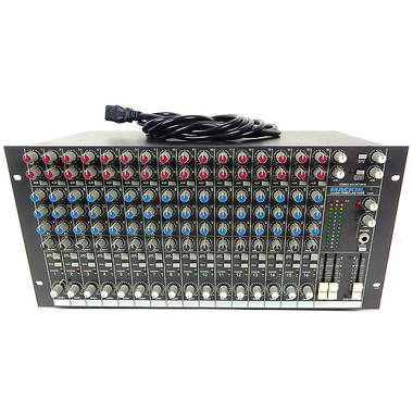 Mackie LM-3204 Rackmount Stereo Line Mixer LM3204