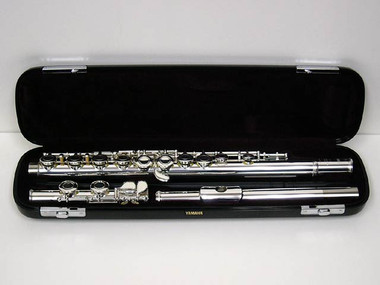 Yamaha Standard Silver Flute YFL-221 Student Key of C Offset G New with Case