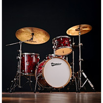 Premier Artist Heritage PAH18-4SPBUW kit with 18-inch bass drum in a performance setting