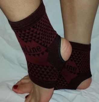 Ankle protectors magnetic