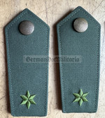 om019 - 2 - West German police Polizei shoulder boards with buttons
