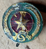 v089 - old type Vietnamese Police cap badge from the 1980s