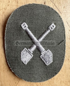 pa063 - 2 - Kampfgruppen - waffentechnischer Dienst - qualification sleeve patch