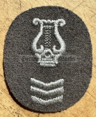 pa088 - 2 - NVA Army Militärmusiker Music Troops qualification sleeve patch - student third year - aa0