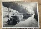 aa573 - Wehrmacht Heer car and truck vehicle column in snow