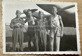 aa596 - Luftwaffe crew or mechanics in front of German aircraft - sports vest with eagle
