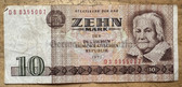 om484 - c1975 original East German banknote - 10 Mark with Clara Zetkin