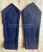 om097 - 12 - c1950s/60s West German police Polizei shoulder boards for coats