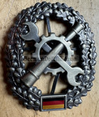 bw035 - West German Army beret badge - Maintenance