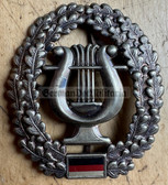 bw040 - West German Army beret badge - military music