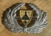 bw046 - Kyffhäuserbund German War Veterans cap badge with 1786 on shield