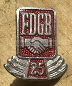 oa061 - 45 - FDGB East German Trade Union 25 years membership anniversary badge