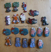 om223 - WHW Winterhilfswerk large lot of figures badges