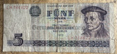od090 - East German 5 Marks issued banknote from 1975 - legal tender - ciculated