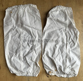 wo351 - pair of white sleeve covers for NVA Regulierer & VP VoPo Volkspolizei traffic police