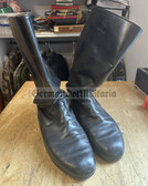 wo367 - original pair of NVA & Grenztruppen & Stasi issue career soldiers & officers parade boots - Size NVA 27.5/EU 41/UK 7.5/US 8.5