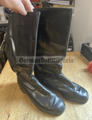 wo378 - original pair of NVA & Grenztruppen & Stasi issue career soldiers & officers parade boots - Size NVA 26.5/EU 40/UK 6.5/US 7.5