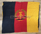 rp240 - very large East German state flag c1960s - double layer - cotton - 72" x 60"