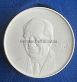 ac302 - cased Meissen Porcelain table medal - 1st president of the DDR Wilhelm Pieck