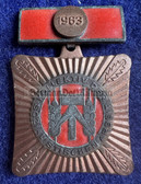 ac318 - c1963 dated enamel Aktivist medal in old box